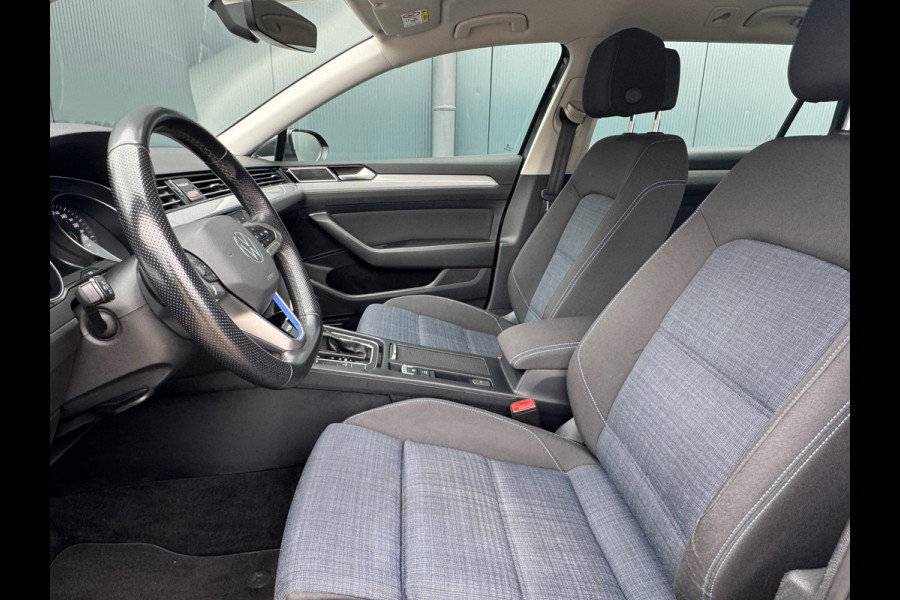 Volkswagen Passat Variant 1.4 TSI PHEV GTE * Trekhaak * Camera * Stoelverwarming * Massagestoel *