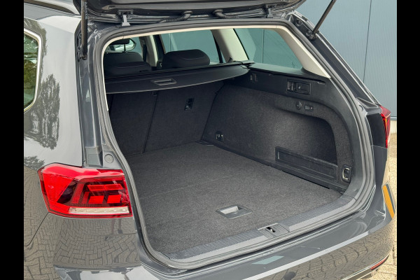 Volkswagen Passat Variant 1.4 TSI PHEV GTE * Trekhaak * Camera * Stoelverwarming * Massagestoel *