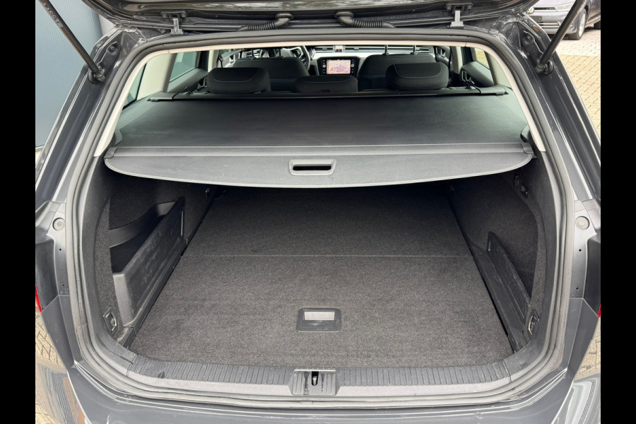 Volkswagen Passat Variant 1.4 TSI PHEV GTE * Trekhaak * Camera * Stoelverwarming * Massagestoel *