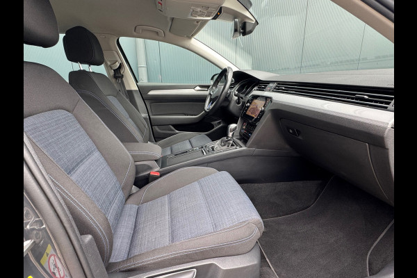 Volkswagen Passat Variant 1.4 TSI PHEV GTE * Trekhaak * Camera * Stoelverwarming * Massagestoel *