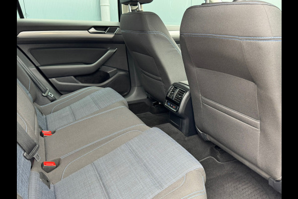 Volkswagen Passat Variant 1.4 TSI PHEV GTE * Trekhaak * Camera * Stoelverwarming * Massagestoel *