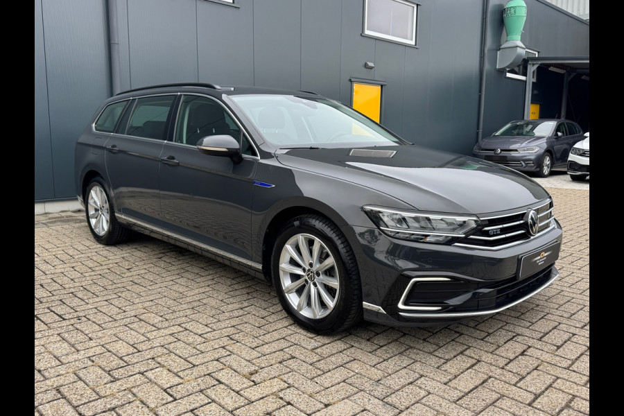 Volkswagen Passat Variant 1.4 TSI PHEV GTE * Trekhaak * Camera * Stoelverwarming * Massagestoel *