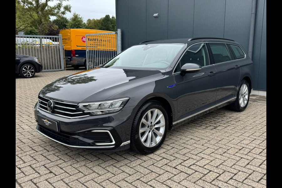 Volkswagen Passat Variant 1.4 TSI PHEV GTE * Trekhaak * Camera * Stoelverwarming * Massagestoel *