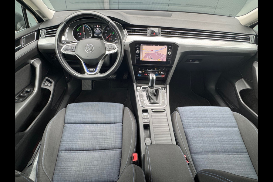 Volkswagen Passat Variant 1.4 TSI PHEV GTE * Trekhaak * Camera * Stoelverwarming * Massagestoel *