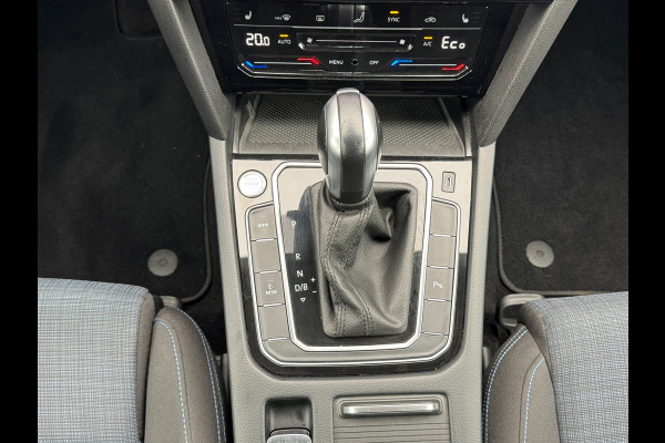 Volkswagen Passat Variant 1.4 TSI PHEV GTE * Trekhaak * Camera * Stoelverwarming * Massagestoel *
