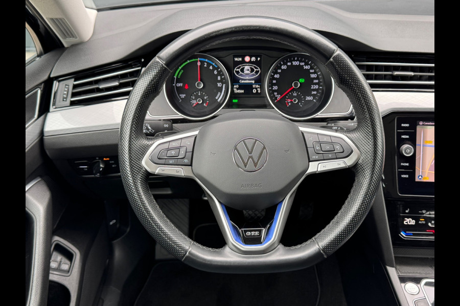 Volkswagen Passat Variant 1.4 TSI PHEV GTE * Trekhaak * Camera * Stoelverwarming * Massagestoel *
