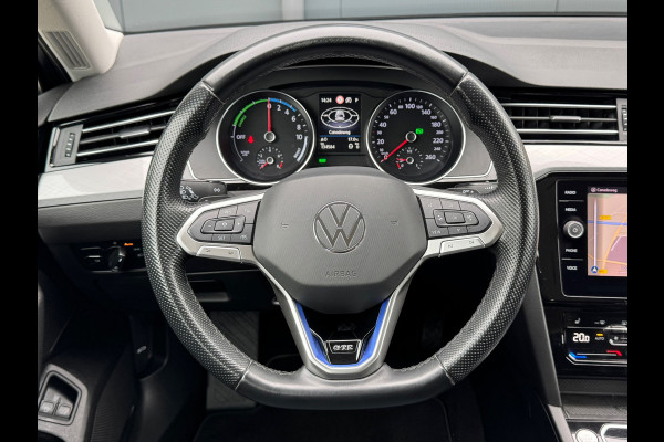 Volkswagen Passat Variant 1.4 TSI PHEV GTE * Trekhaak * Camera * Stoelverwarming * Massagestoel *