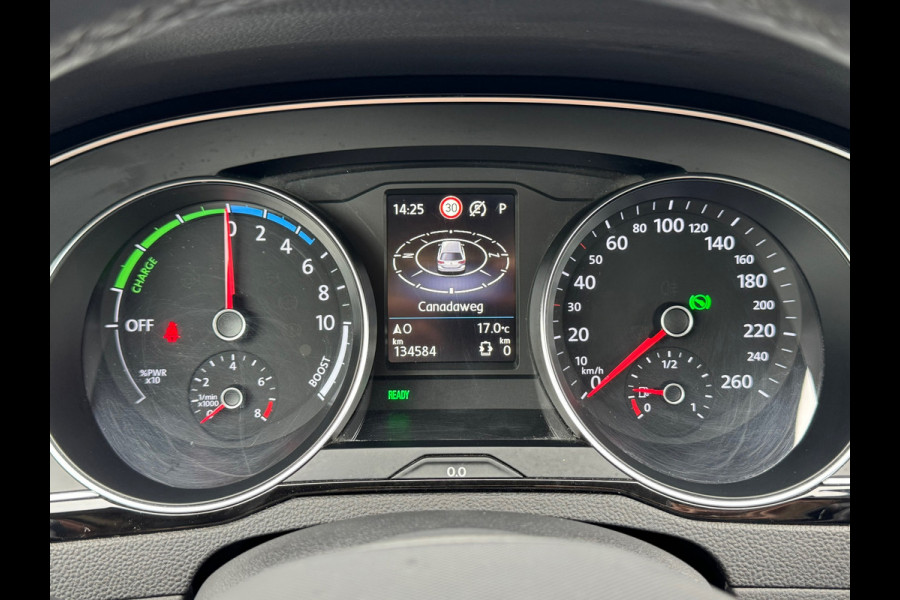 Volkswagen Passat Variant 1.4 TSI PHEV GTE * Trekhaak * Camera * Stoelverwarming * Massagestoel *