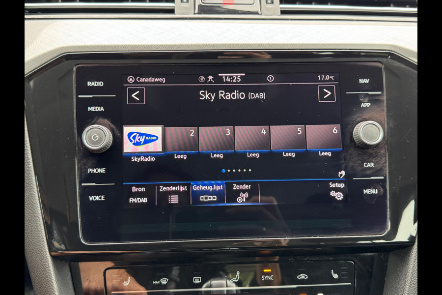 Volkswagen Passat Variant 1.4 TSI PHEV GTE * Trekhaak * Camera * Stoelverwarming * Massagestoel *