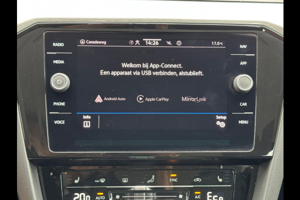 Volkswagen Passat Variant 1.4 TSI PHEV GTE * Trekhaak * Camera * Stoelverwarming * Massagestoel *