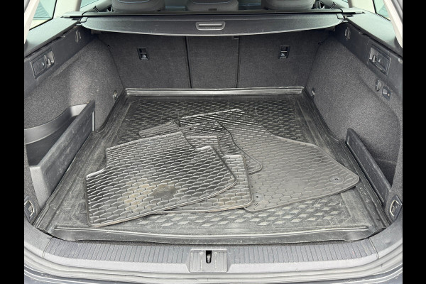 Volkswagen Passat Variant 1.4 TSI PHEV GTE * Trekhaak * Camera * Stoelverwarming * Massagestoel *