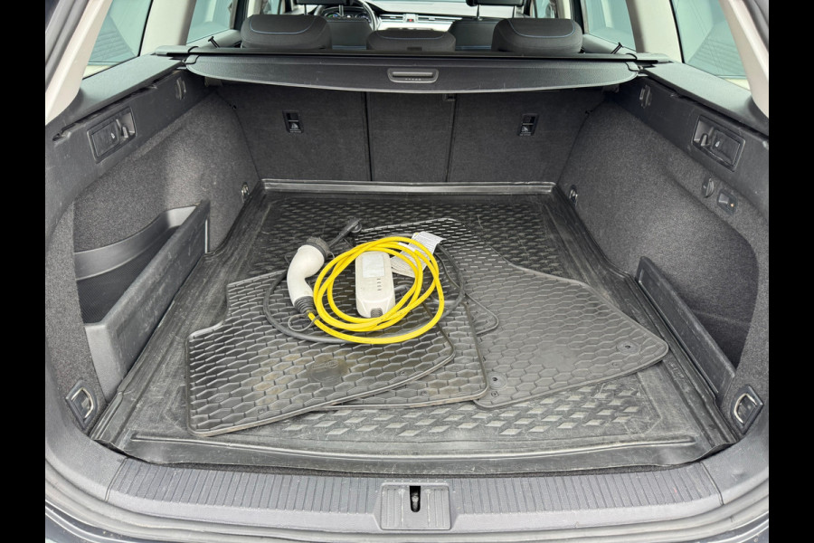 Volkswagen Passat Variant 1.4 TSI PHEV GTE * Trekhaak * Camera * Stoelverwarming * Massagestoel *