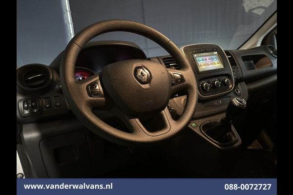 Renault Trafic 2.0 dCi 120pk L2H1 Euro6 Airco | Navigatie | Camera | LED | Cruisecontrol | Trekhaak Parkeersensoren, Sidebars, Bijrijdersbank