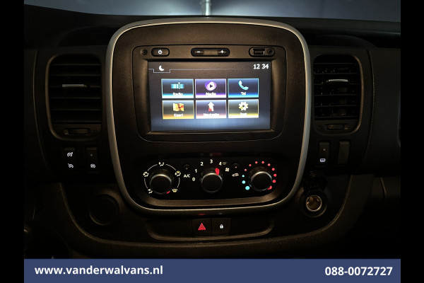 Renault Trafic 2.0 dCi 120pk L2H1 Euro6 Airco | Navigatie | Camera | LED | Cruisecontrol | Trekhaak Parkeersensoren, Sidebars, Bijrijdersbank