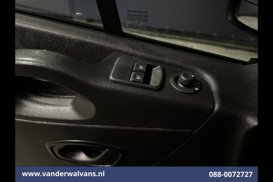Renault Trafic 2.0 dCi 120pk L2H1 Euro6 Airco | Navigatie | Camera | LED | Cruisecontrol | Trekhaak Parkeersensoren, Sidebars, Bijrijdersbank
