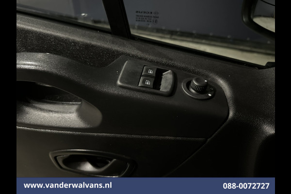 Renault Trafic 2.0 dCi 120pk L2H1 Euro6 Airco | Navigatie | Camera | LED | Cruisecontrol | Trekhaak Parkeersensoren, Sidebars, Bijrijdersbank