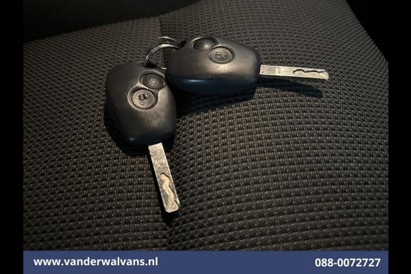 Renault Trafic 2.0 dCi 120pk L2H1 Euro6 Airco | Navigatie | Camera | LED | Cruisecontrol | Trekhaak Parkeersensoren, Sidebars, Bijrijdersbank