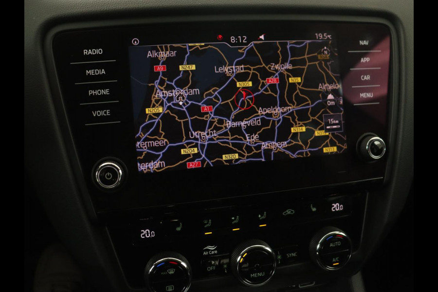 Škoda Octavia 1.6 TDI Greentech Clever Edition | Automaat | Carplay | Stoelverwarming | Navigatie | Cruise control | Climate control | Half leder