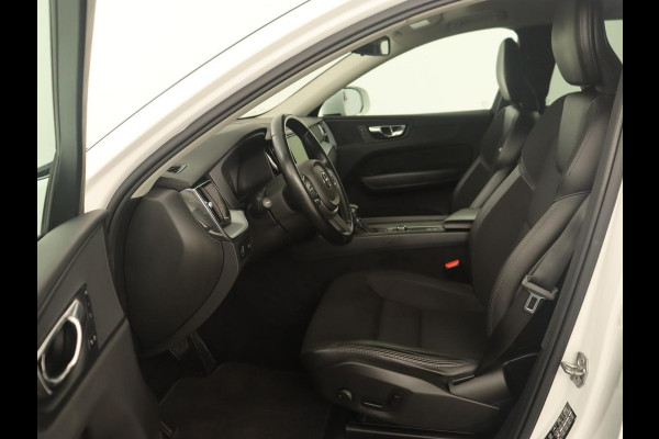 Volvo XC60 2.0 D4 Momentum | Carplay | Camera | Climate control | Navigatie | Cruise control | Full LED | LMV 17 inch | Lane assist