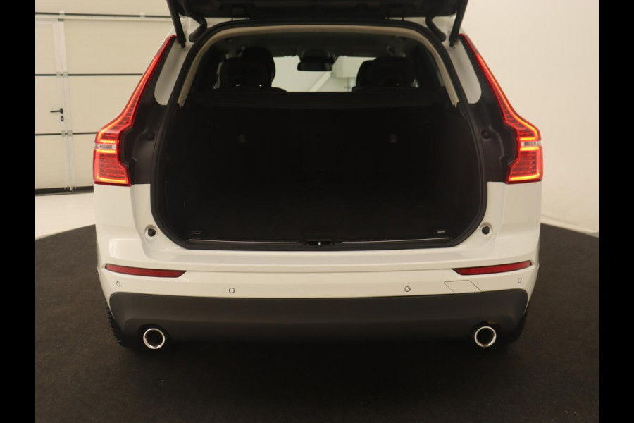 Volvo XC60 2.0 D4 Momentum | Carplay | Camera | Climate control | Navigatie | Cruise control | Full LED | LMV 17 inch | Lane assist