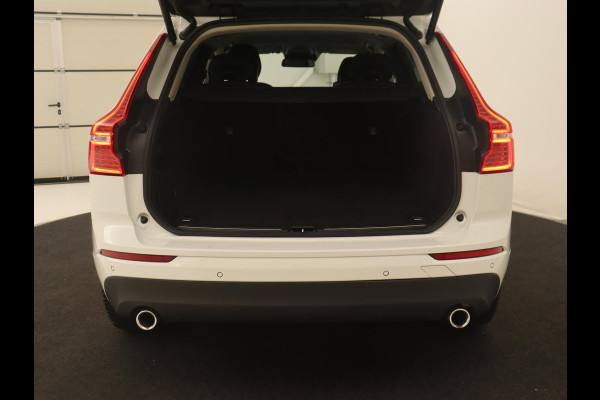 Volvo XC60 2.0 D4 Momentum | Carplay | Camera | Climate control | Navigatie | Cruise control | Full LED | LMV 17 inch | Lane assist