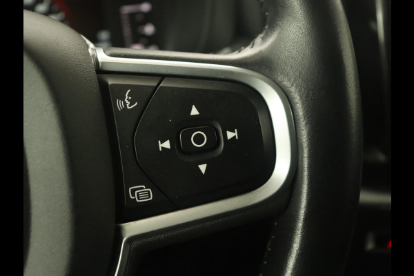Volvo XC60 2.0 D4 Momentum | Carplay | Camera | Climate control | Navigatie | Cruise control | Full LED | LMV 17 inch | Lane assist