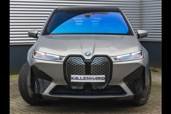 BMW iX M60 High Executive - Pano - Trekhaak - 112kWh