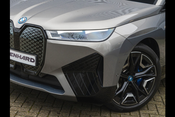 BMW iX M60 High Executive - Pano - Trekhaak - 112kWh