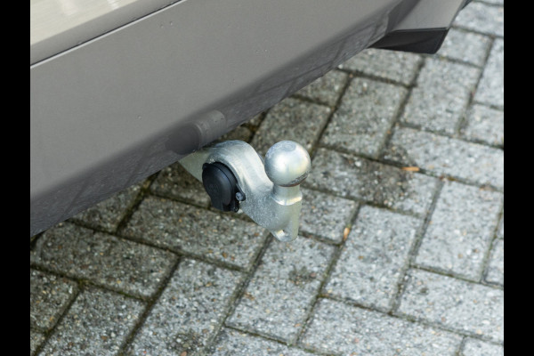 BMW iX M60 High Executive - Pano - Trekhaak - 112kWh