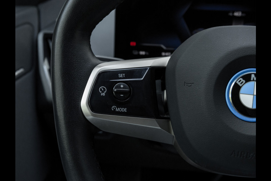 BMW iX M60 High Executive - Pano - Trekhaak - 112kWh