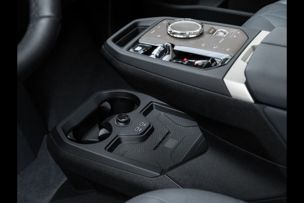 BMW iX M60 High Executive - Pano - Trekhaak - 112kWh
