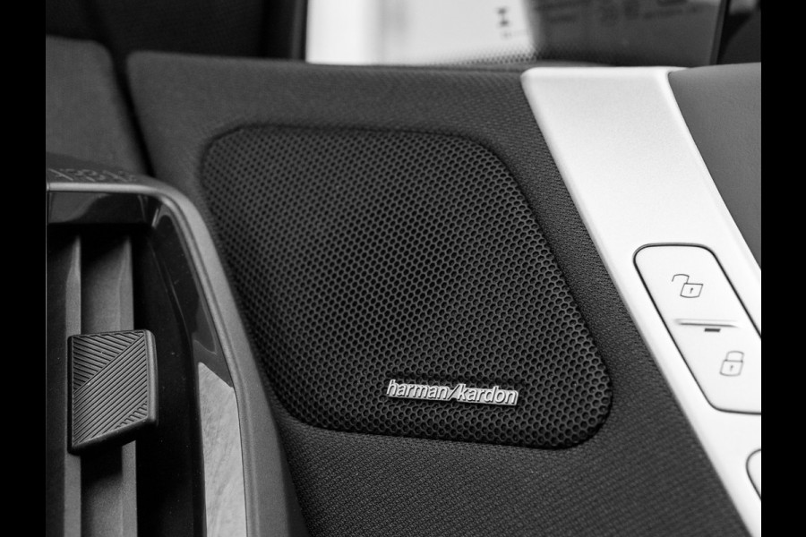 BMW iX M60 High Executive - Pano - Trekhaak - 112kWh