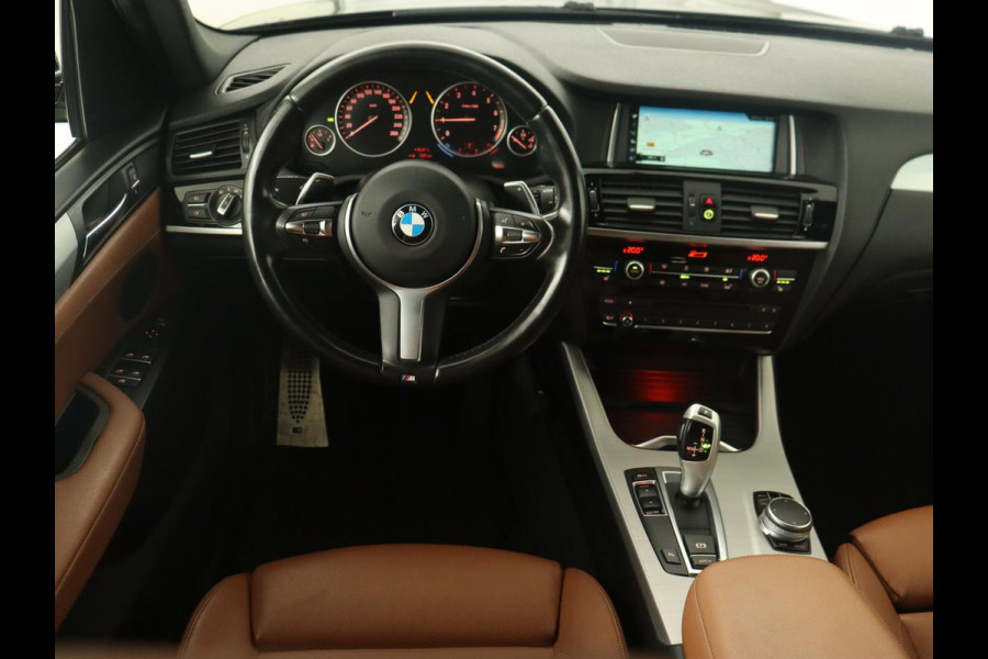 BMW X3 sDrive20i High Executive | M Sport | Panoramadak | Carplay | Trekhaak | Leder | Sportstoelen | Camera | Stoelverwarming | Xenon | Navigatie | 19'' lichtmetalen velgen