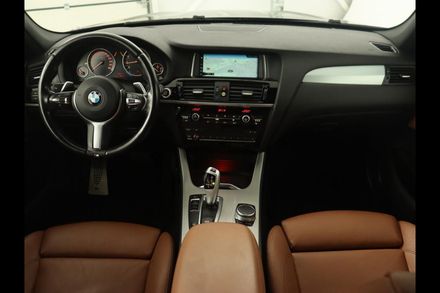 BMW X3 sDrive20i High Executive | M Sport | Panoramadak | Carplay | Trekhaak | Leder | Sportstoelen | Camera | Stoelverwarming | Xenon | Navigatie | 19'' lichtmetalen velgen