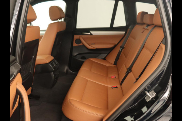 BMW X3 sDrive20i High Executive | M Sport | Panoramadak | Carplay | Trekhaak | Leder | Sportstoelen | Camera | Stoelverwarming | Xenon | Navigatie | 19'' lichtmetalen velgen