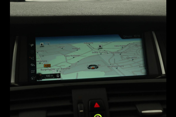BMW X3 sDrive20i High Executive | M Sport | Panoramadak | Carplay | Trekhaak | Leder | Sportstoelen | Camera | Stoelverwarming | Xenon | Navigatie | 19'' lichtmetalen velgen