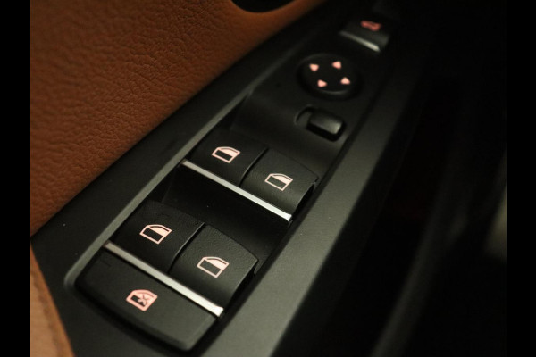 BMW X3 sDrive20i High Executive | M Sport | Panoramadak | Carplay | Trekhaak | Leder | Sportstoelen | Camera | Stoelverwarming | Xenon | Navigatie | 19'' lichtmetalen velgen