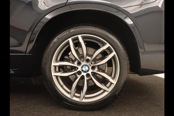 BMW X3 sDrive20i High Executive | M Sport | Panoramadak | Carplay | Trekhaak | Leder | Sportstoelen | Camera | Stoelverwarming | Xenon | Navigatie | 19'' lichtmetalen velgen