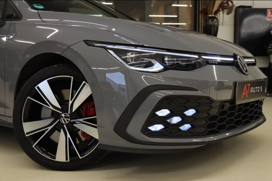 Volkswagen Golf 1.4 eHybrid GTE / HEADUP/PANO/IQLIGHT/CAM/CARPLAY/VOL