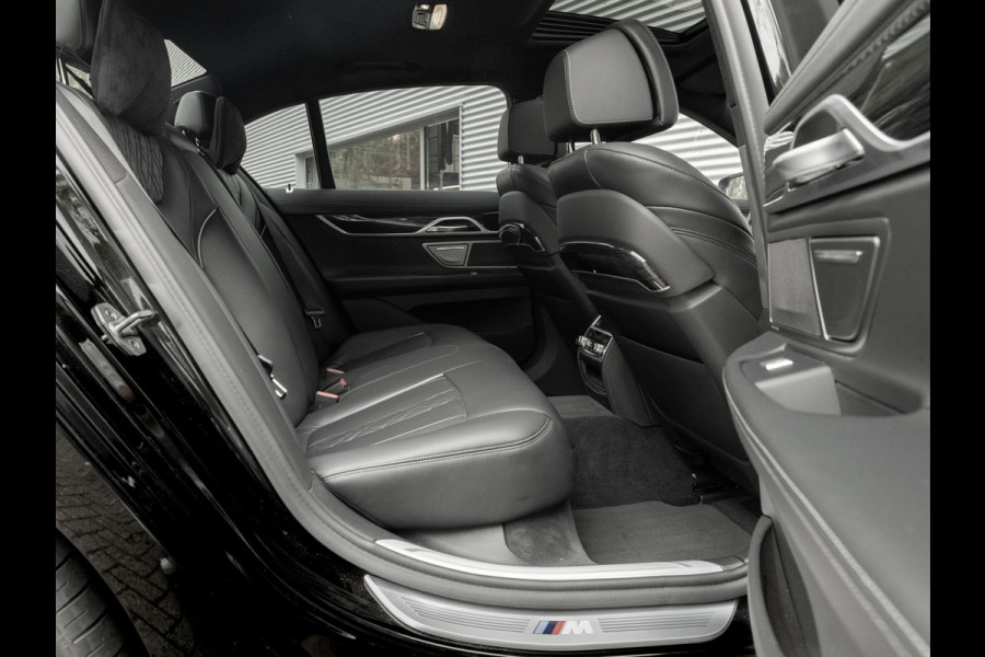 BMW 7 Serie 740d xDrive M-Sport - Dak - Active Steering - Standkachel - Massagezetels