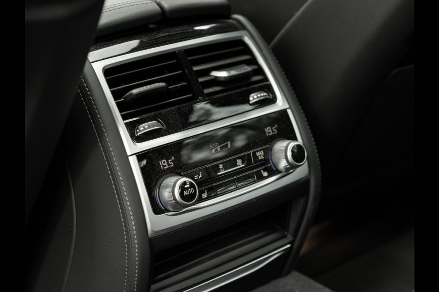 BMW 7 Serie 740d xDrive M-Sport - Dak - Active Steering - Standkachel - Massagezetels