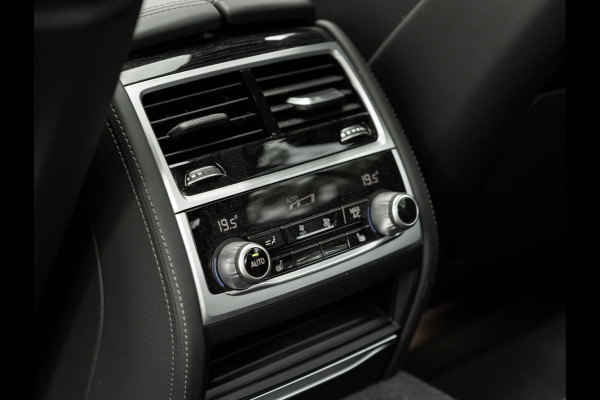 BMW 7 Serie 740d xDrive M-Sport - Dak - Active Steering - Standkachel - Massagezetels