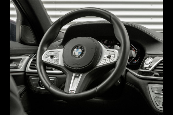 BMW 7 Serie 740d xDrive M-Sport - Dak - Active Steering - Standkachel - Massagezetels