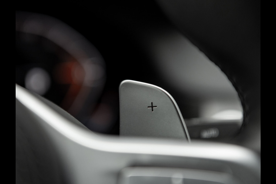 BMW 7 Serie 740d xDrive M-Sport - Dak - Active Steering - Standkachel - Massagezetels