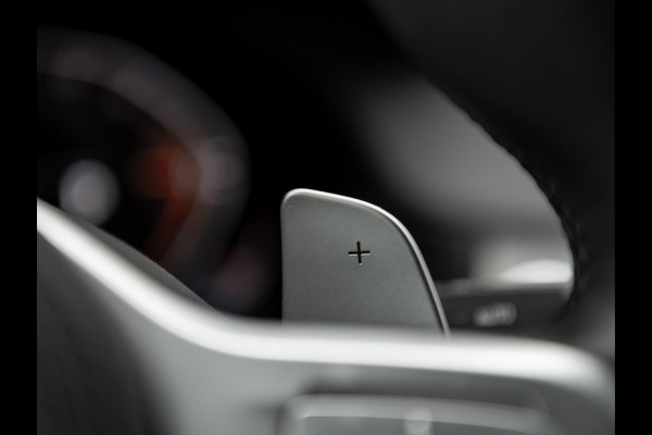 BMW 7 Serie 740d xDrive M-Sport - Dak - Active Steering - Standkachel - Massagezetels