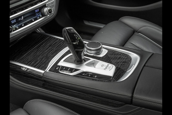 BMW 7 Serie 740d xDrive M-Sport - Dak - Active Steering - Standkachel - Massagezetels