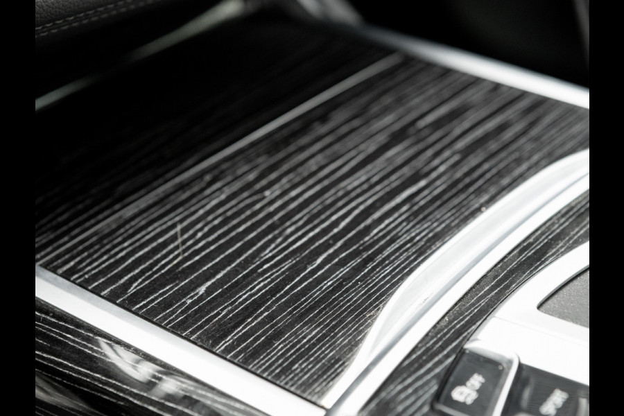 BMW 7 Serie 740d xDrive M-Sport - Dak - Active Steering - Standkachel - Massagezetels