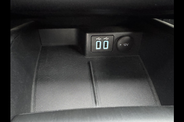 Ford Kuga 2.5 PHEV ST-Line X 225pk |  Adaptive cruise control | Winter Pack | Head up Display | Elektrische achterklep