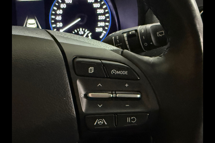Hyundai Kona 1.0 T-GDI Comfort Smart | Carplay | Camera | Stoelverwarming | LED Hyundai Kona 1.0 T-GDI Comfort Smart | Carplay | Camera | Stoelverwarming | LED