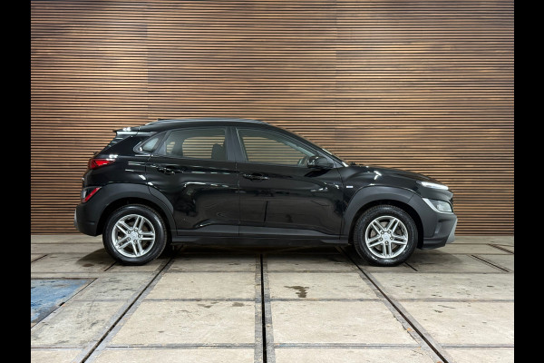Hyundai Kona 1.0 T-GDI Comfort Smart | Carplay | Camera | Stoelverwarming | LED Hyundai Kona 1.0 T-GDI Comfort Smart | Carplay | Camera | Stoelverwarming | LED